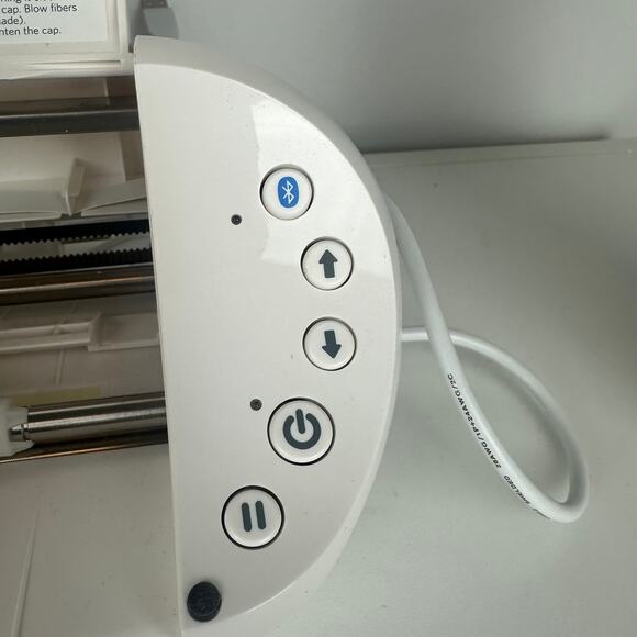 Silhouette Portrait 2 Electronic Cutting White Cricut Machine Bundle With Extras - Picture 4 of 9